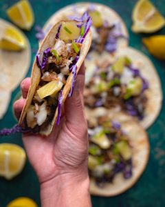 tacos con pulled pork orientale e maionese all'ananas